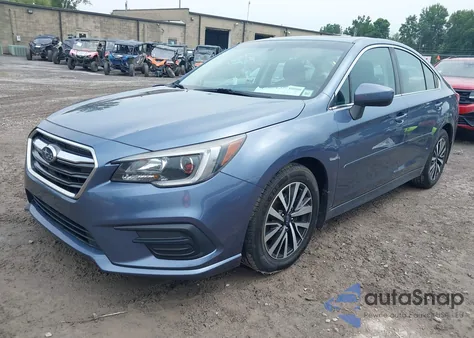 2018 Subaru Legacy 2.5I Premium z USA, uszkodzony, nr VIN 4S3BNAD60J3003172